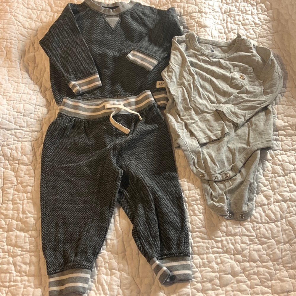 Baby Gap Boy sweatsuit and bodysuit bundle!